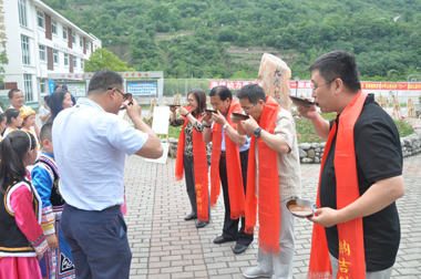 健力源集團心系助學，情暖北川